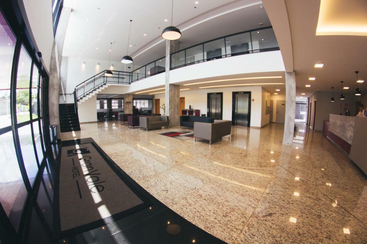 Summit Suites Hotel Касапава Екстериор снимка